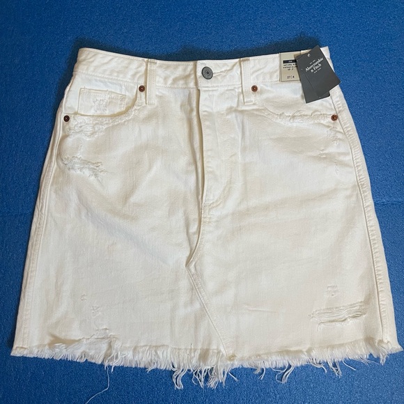 Abercrombie & Fitch Cream Distressed Mini Skirt - Picture 1 of 3